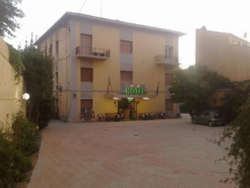 Parking Hotel Giardino Λιβόρνο Εξωτερικό φωτογραφία