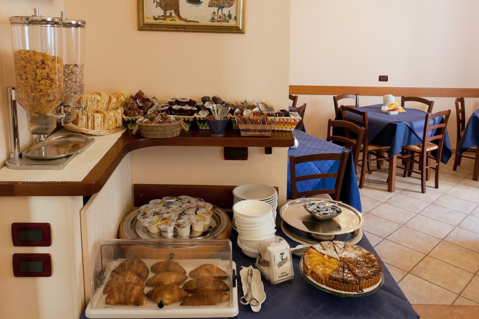 Parking Hotel Giardino Λιβόρνο Εξωτερικό φωτογραφία