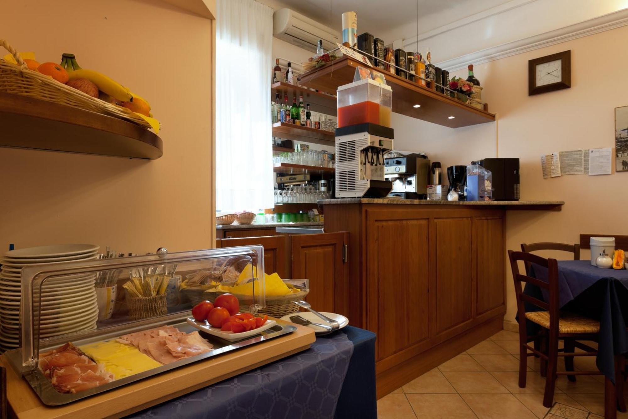 Parking Hotel Giardino Λιβόρνο Εξωτερικό φωτογραφία