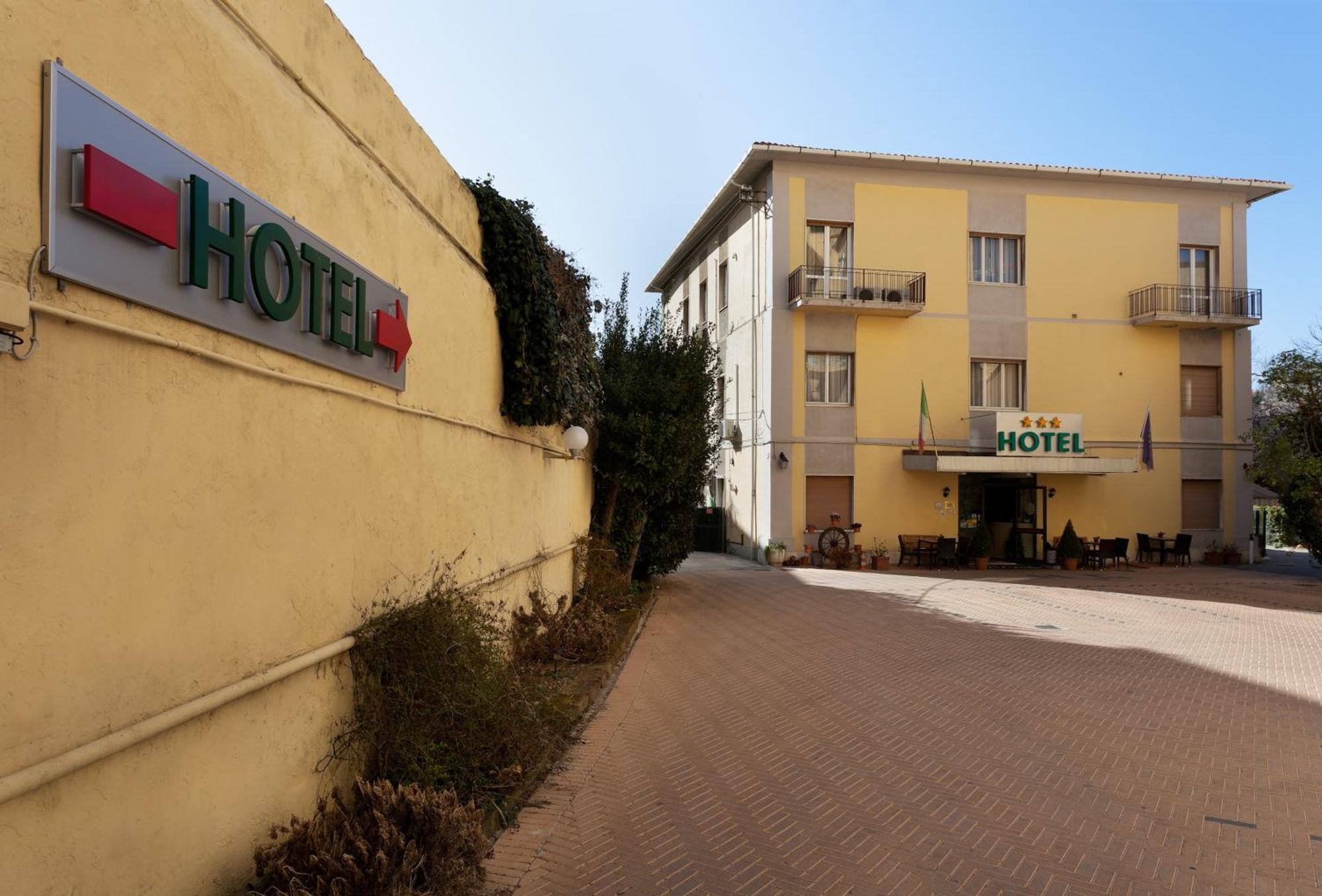 Parking Hotel Giardino Λιβόρνο Εξωτερικό φωτογραφία