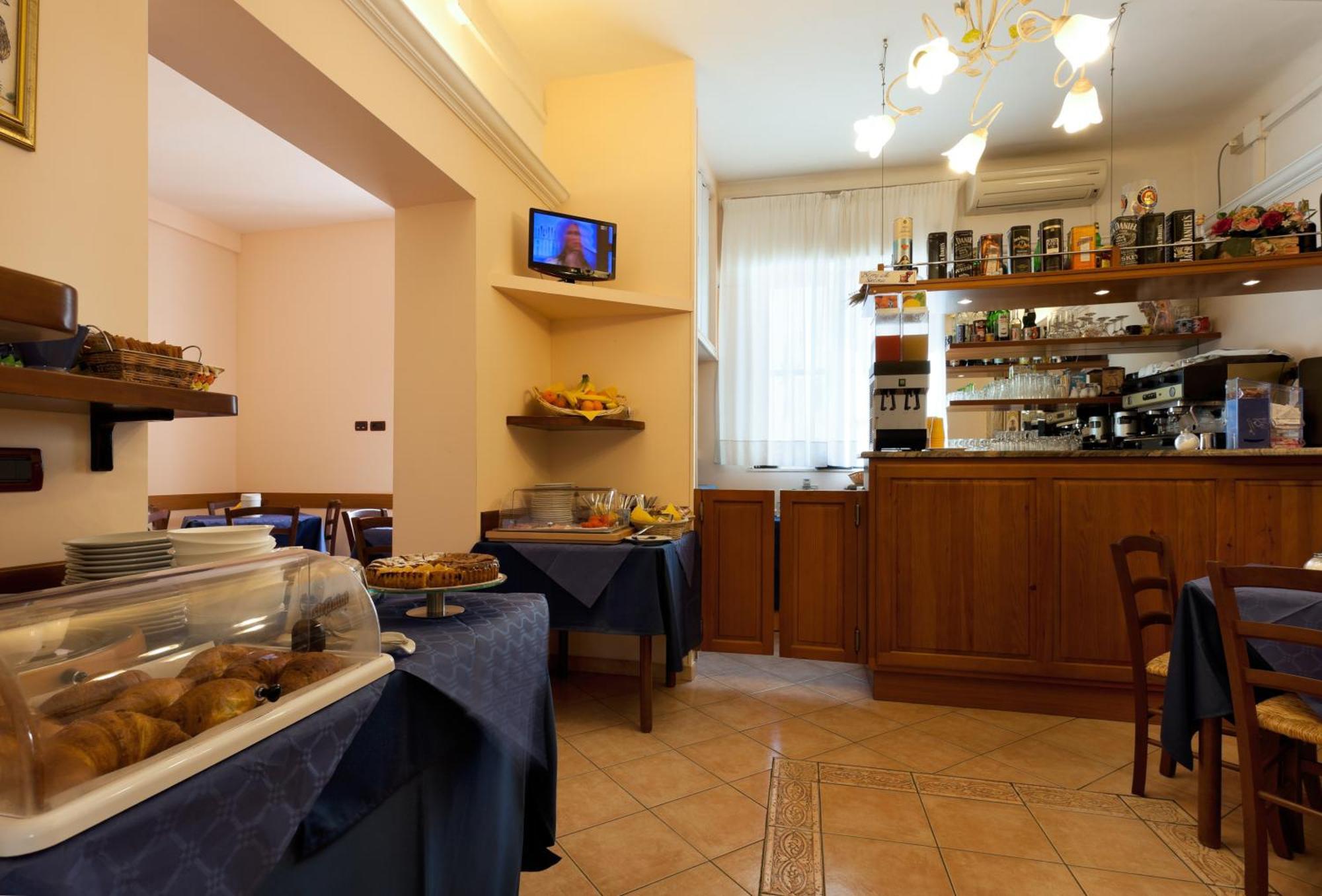 Parking Hotel Giardino Λιβόρνο Εξωτερικό φωτογραφία